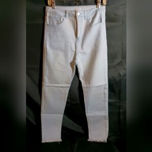 Forever 21 light wash raw hem cropped jeans sz 31